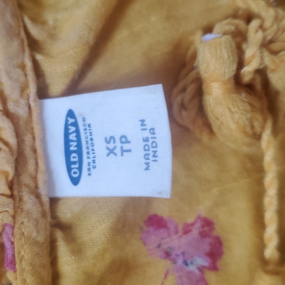 Clothing bundle size small - Picture 3 of 9